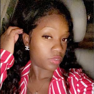 Meet your Posher, Terrencia